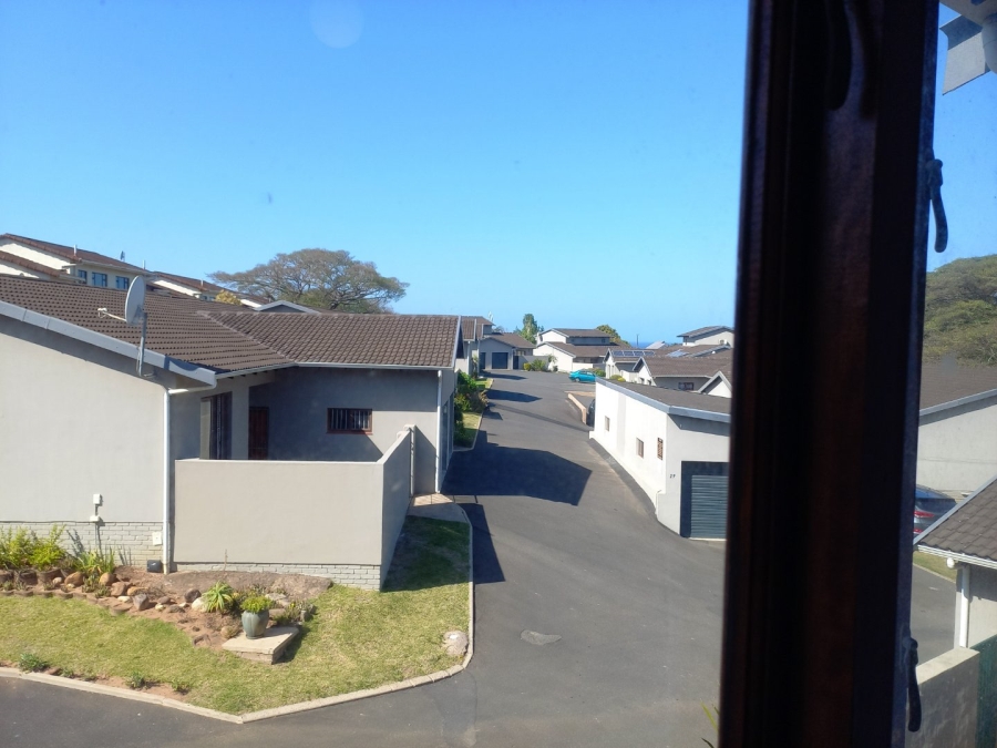 2 Bedroom Property for Sale in Umtentweni KwaZulu-Natal