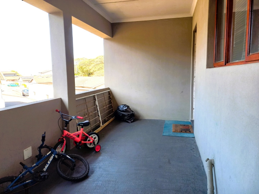 2 Bedroom Property for Sale in Umtentweni KwaZulu-Natal