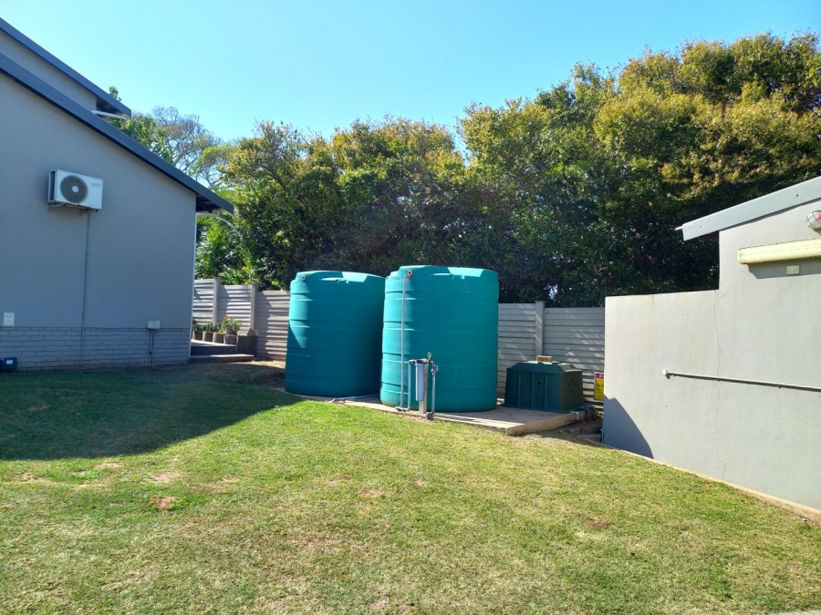 2 Bedroom Property for Sale in Umtentweni KwaZulu-Natal