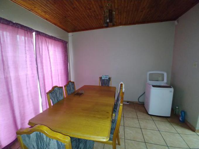 3 Bedroom Property for Sale in Lennoxton KwaZulu-Natal