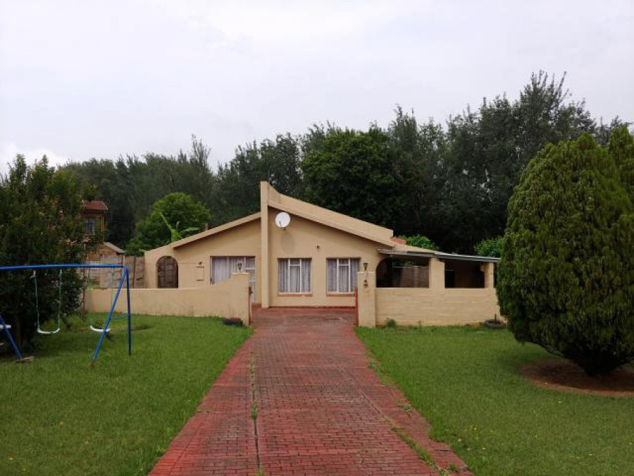 3 Bedroom Property for Sale in Lennoxton KwaZulu-Natal