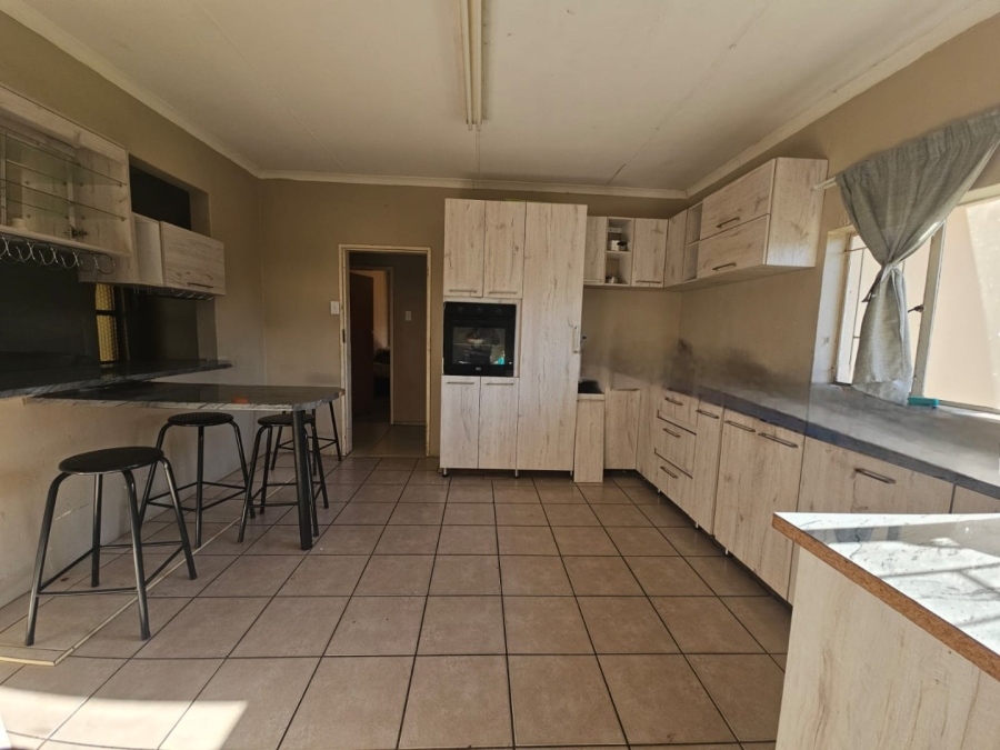 4 Bedroom Property for Sale in Pioneer Park KwaZulu-Natal