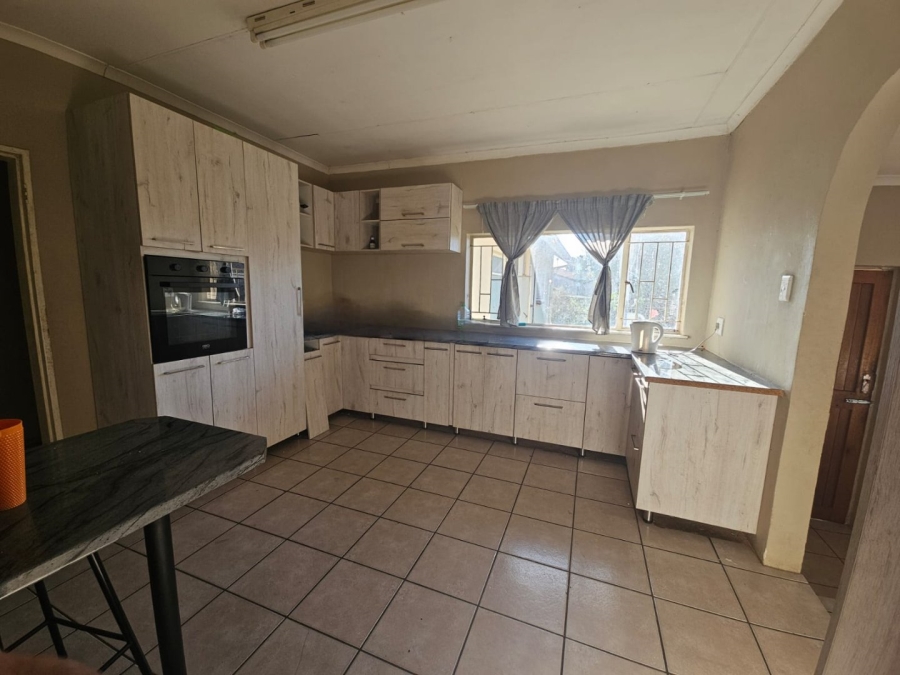 4 Bedroom Property for Sale in Pioneer Park KwaZulu-Natal