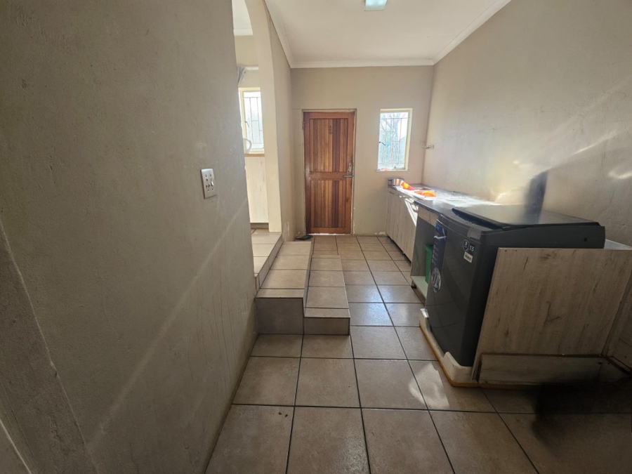 4 Bedroom Property for Sale in Pioneer Park KwaZulu-Natal