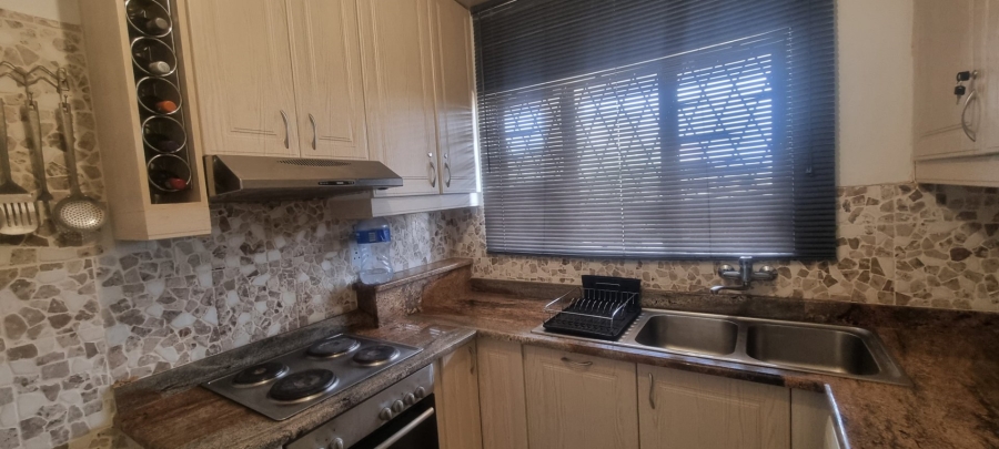 2 Bedroom Property for Sale in Lawrence Rocks KwaZulu-Natal