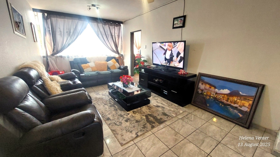 2 Bedroom Property for Sale in Pioneer Park KwaZulu-Natal
