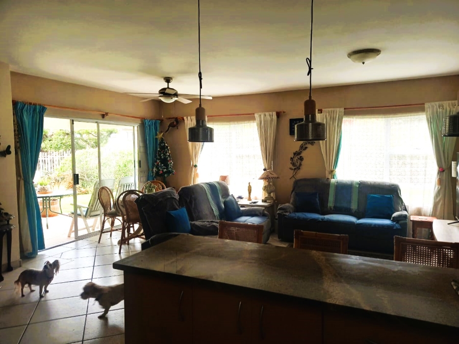 3 Bedroom Property for Sale in Uvongo KwaZulu-Natal