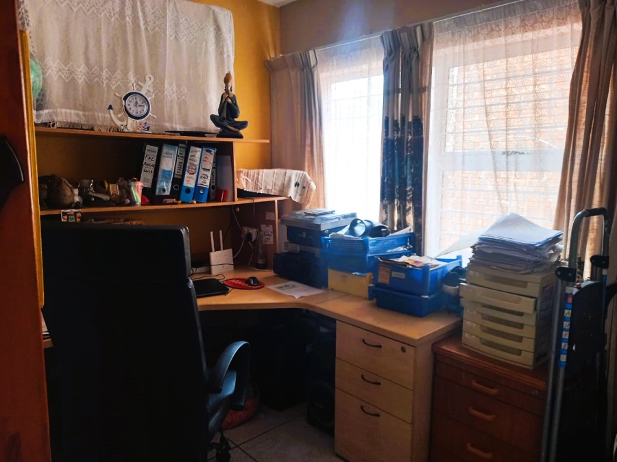 3 Bedroom Property for Sale in Uvongo KwaZulu-Natal