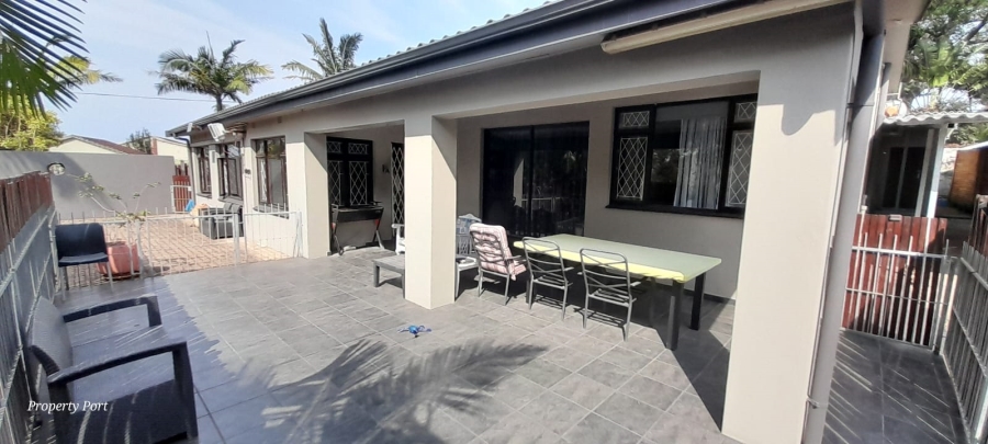4 Bedroom Property for Sale in Southport KwaZulu-Natal