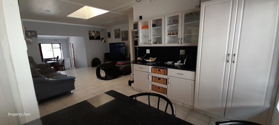 4 Bedroom Property for Sale in Southport KwaZulu-Natal