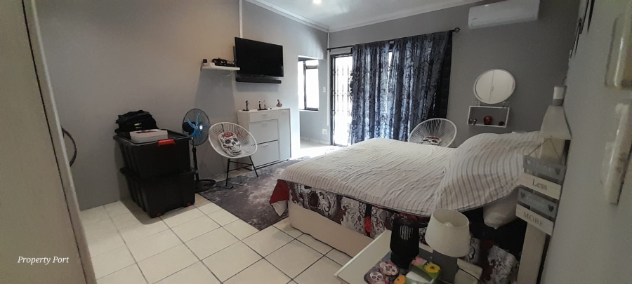 4 Bedroom Property for Sale in Southport KwaZulu-Natal