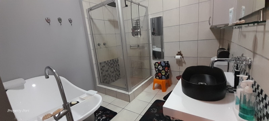 4 Bedroom Property for Sale in Southport KwaZulu-Natal