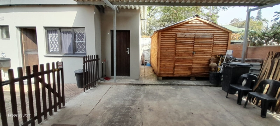 4 Bedroom Property for Sale in Southport KwaZulu-Natal