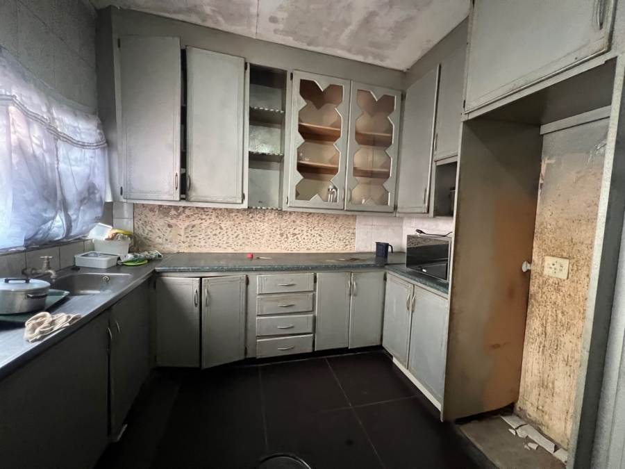 4 Bedroom Property for Sale in Madadeni R KwaZulu-Natal