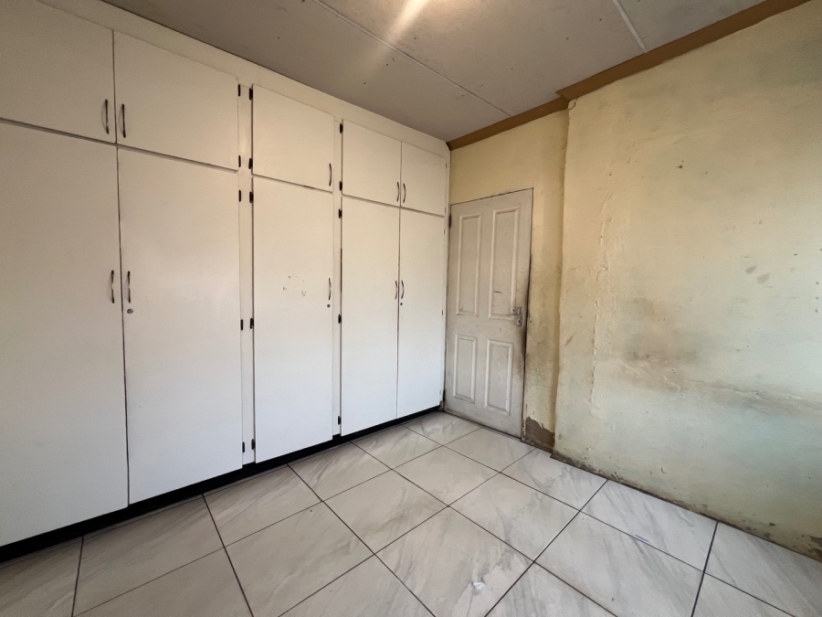 4 Bedroom Property for Sale in Madadeni R KwaZulu-Natal