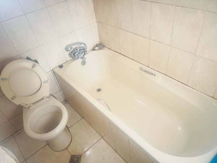4 Bedroom Property for Sale in Madadeni E KwaZulu-Natal