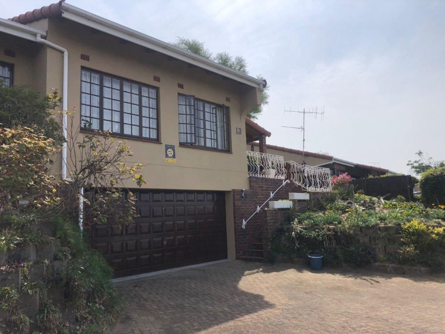 3 Bedroom Property for Sale in Umtentweni KwaZulu-Natal