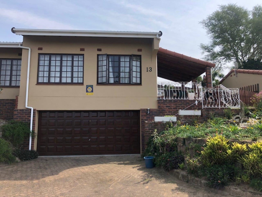 3 Bedroom Property for Sale in Umtentweni KwaZulu-Natal