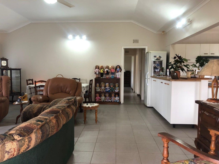 3 Bedroom Property for Sale in Umtentweni KwaZulu-Natal