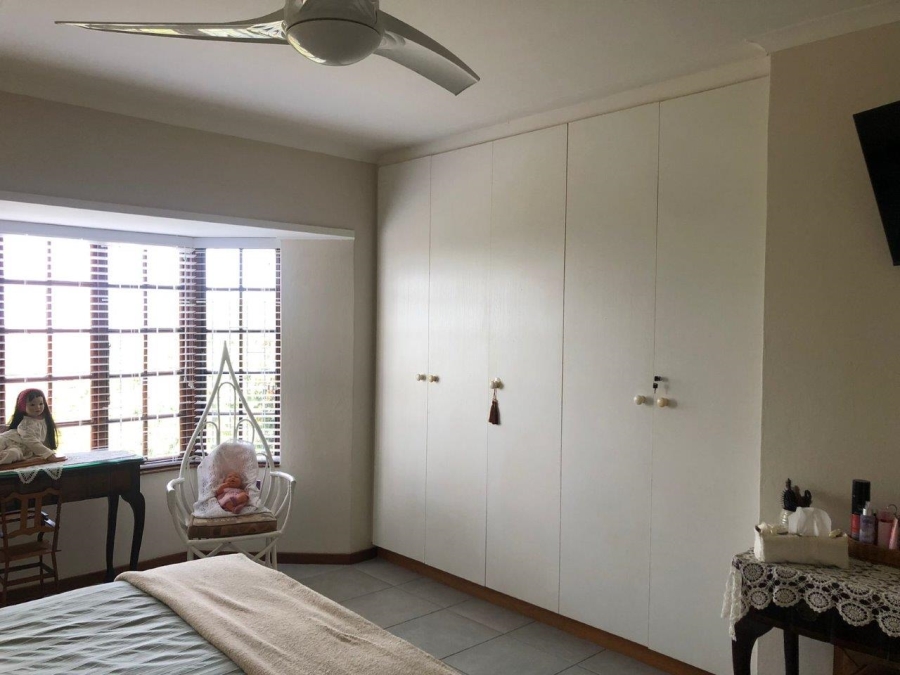 3 Bedroom Property for Sale in Umtentweni KwaZulu-Natal
