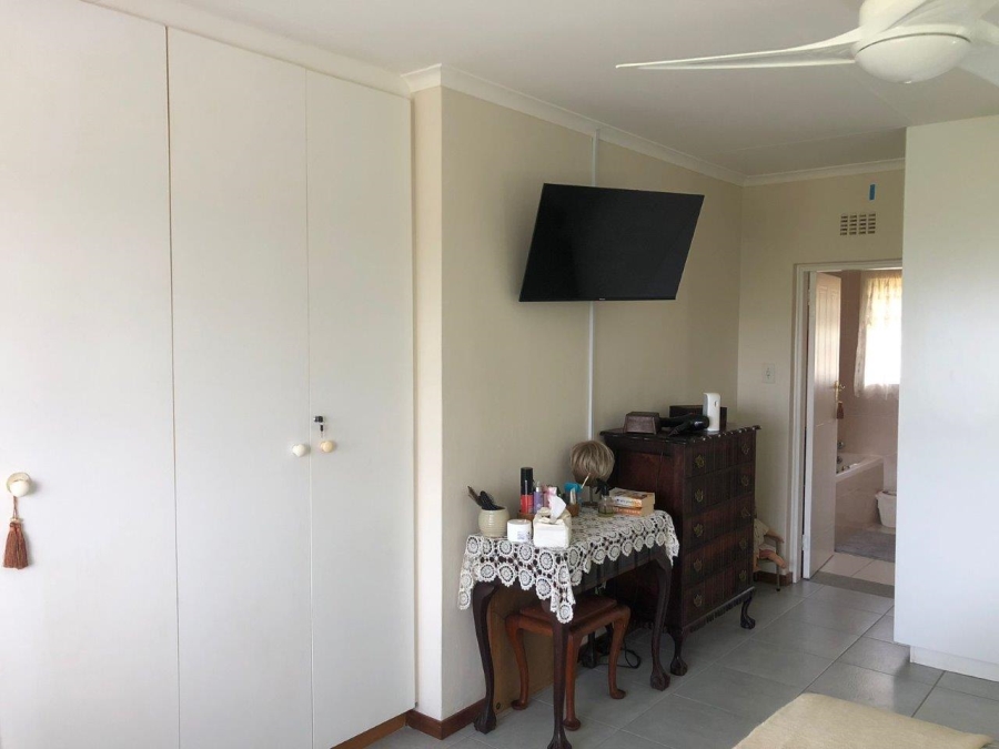 3 Bedroom Property for Sale in Umtentweni KwaZulu-Natal