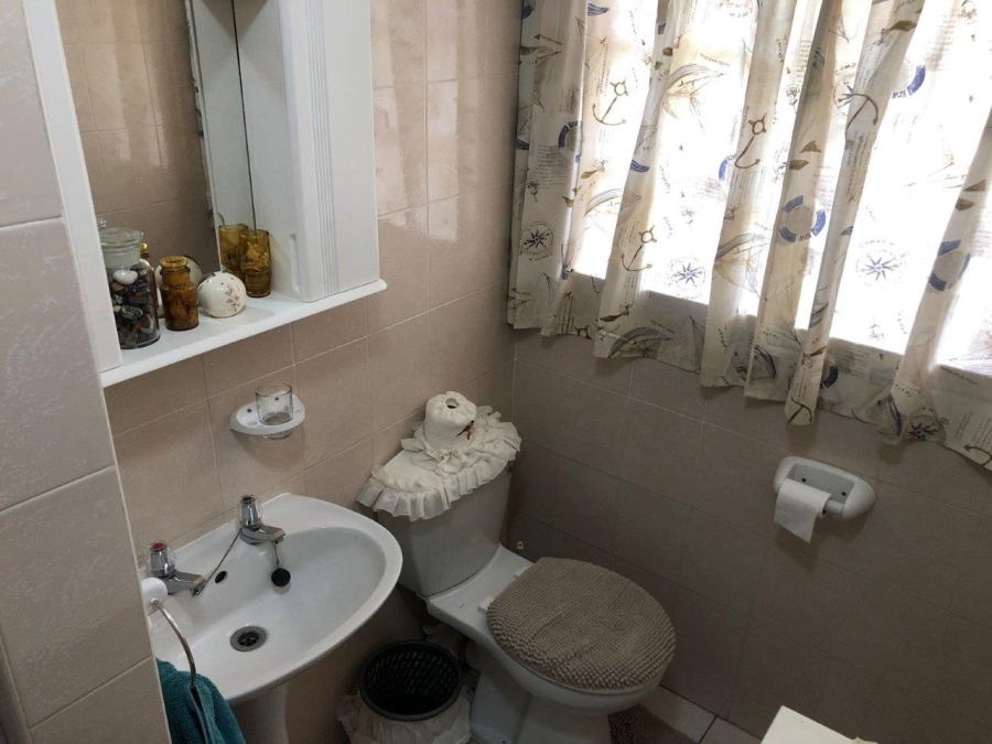 3 Bedroom Property for Sale in Umtentweni KwaZulu-Natal