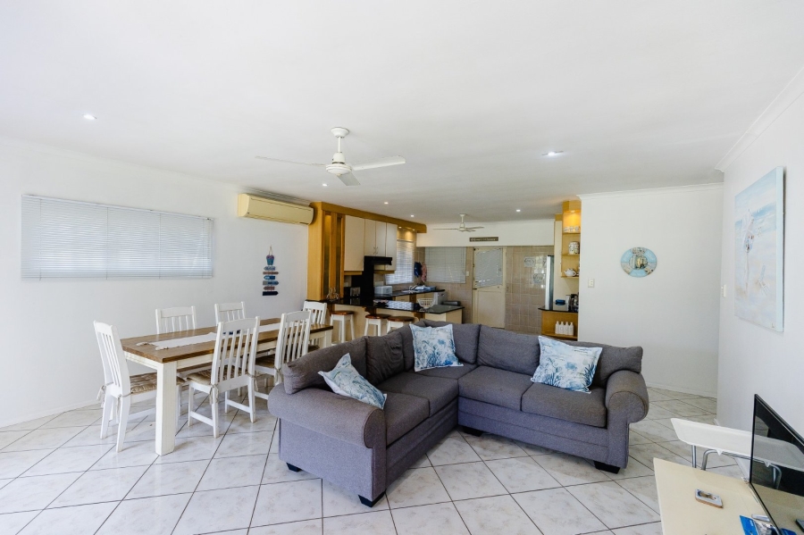 3 Bedroom Property for Sale in Umtentweni KwaZulu-Natal