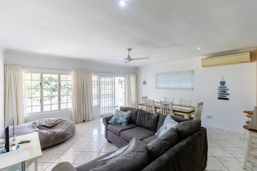 3 Bedroom Property for Sale in Umtentweni KwaZulu-Natal