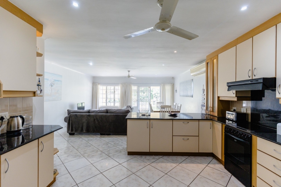 3 Bedroom Property for Sale in Umtentweni KwaZulu-Natal