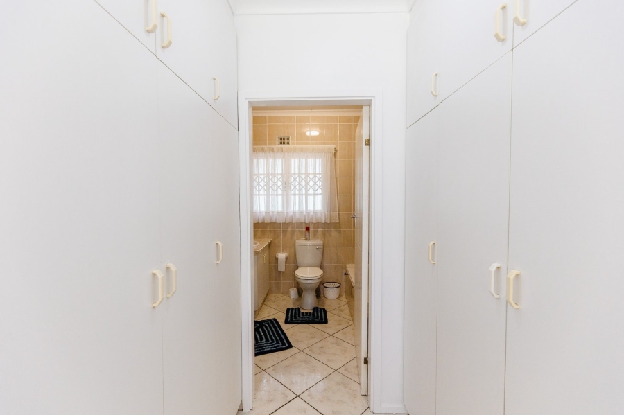 3 Bedroom Property for Sale in Umtentweni KwaZulu-Natal