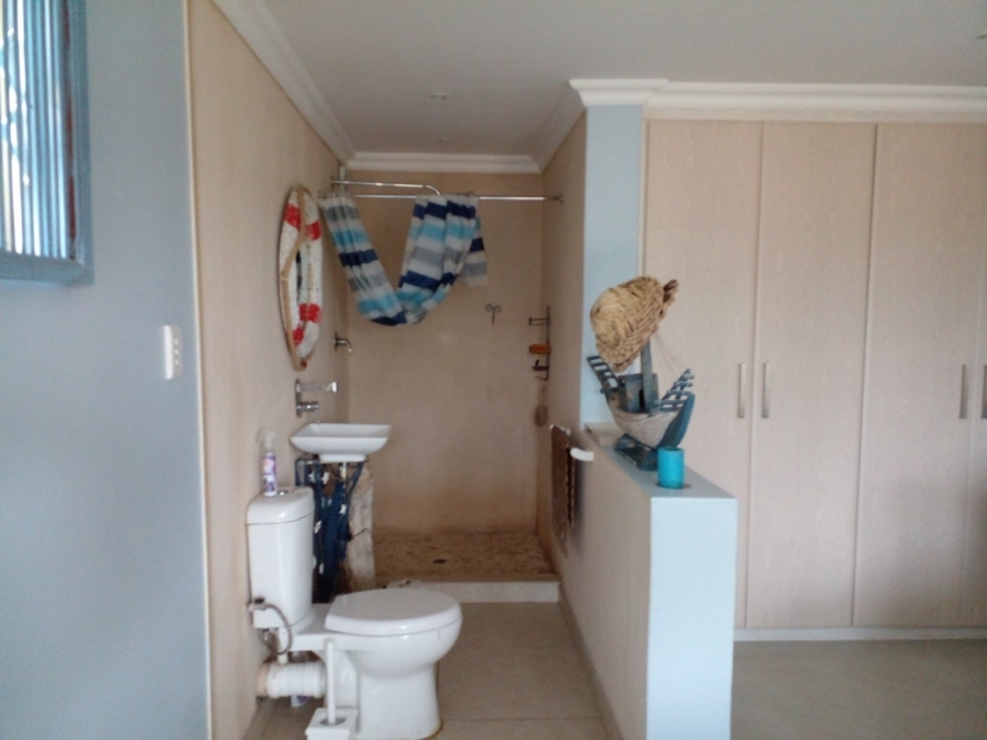 5 Bedroom Property for Sale in Palm Beach KwaZulu-Natal