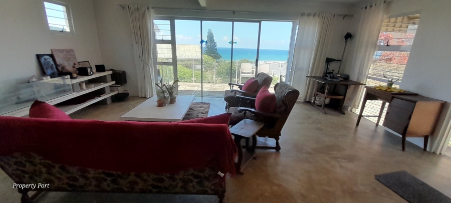 4 Bedroom Property for Sale in Southport KwaZulu-Natal