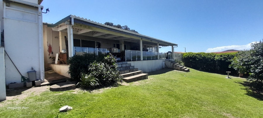 4 Bedroom Property for Sale in Southport KwaZulu-Natal