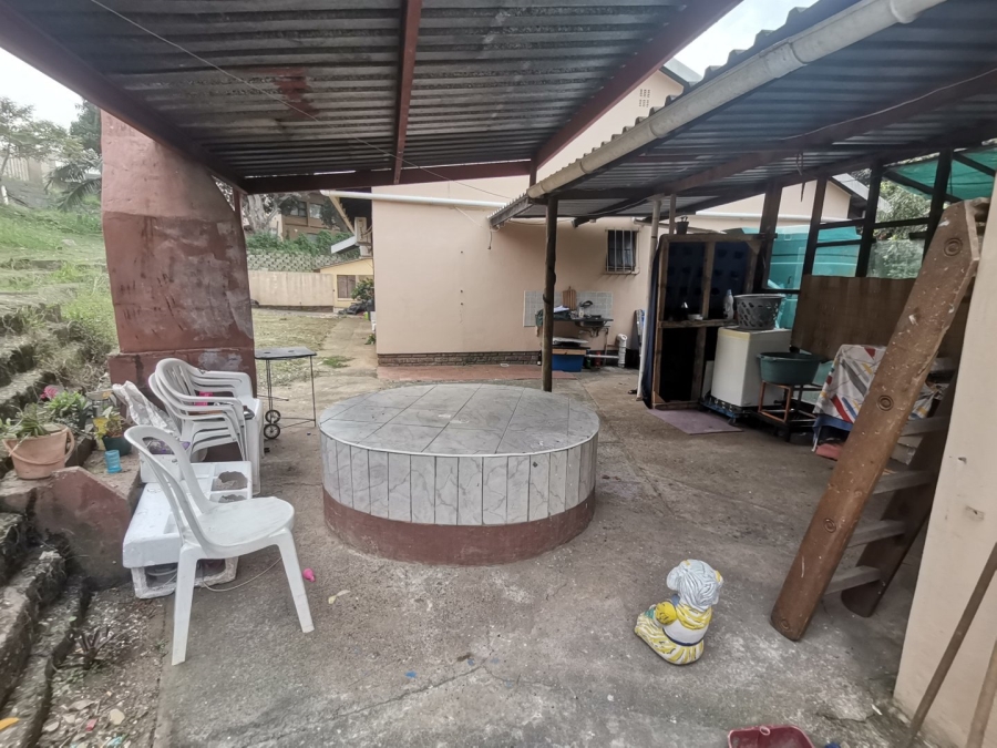 7 Bedroom Property for Sale in Margate KwaZulu-Natal