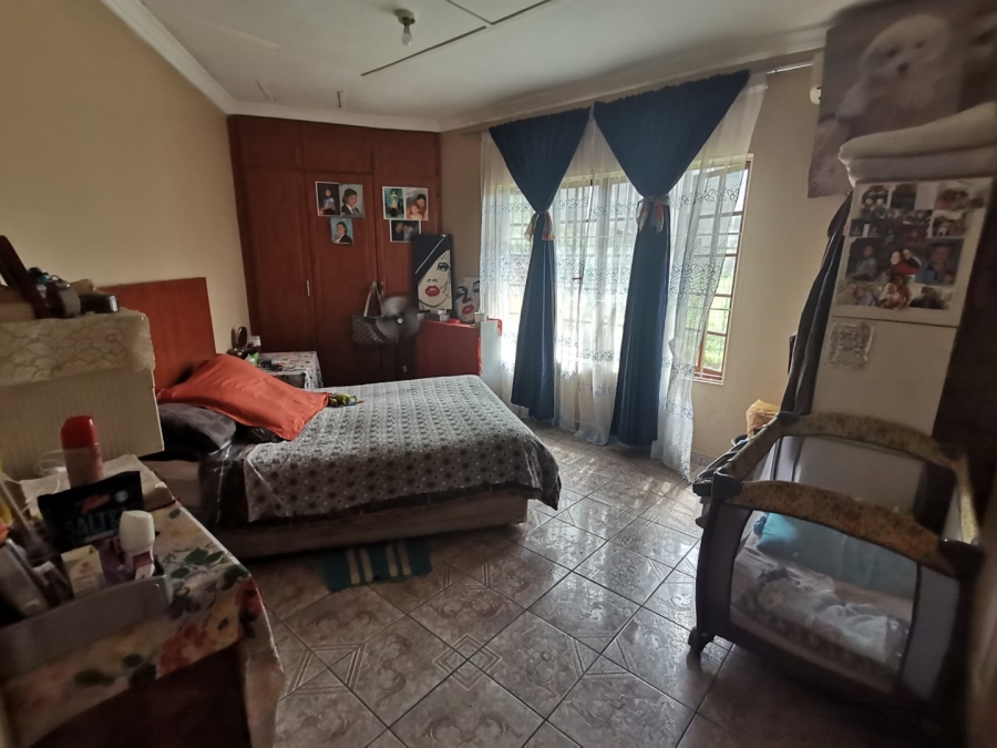 7 Bedroom Property for Sale in Margate KwaZulu-Natal