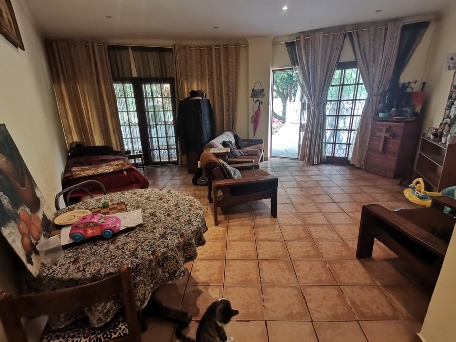 7 Bedroom Property for Sale in Margate KwaZulu-Natal