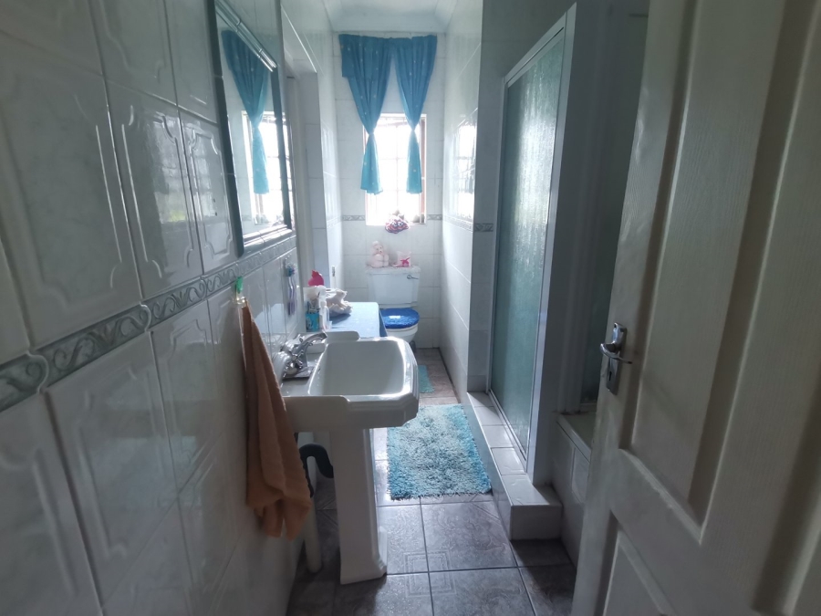 7 Bedroom Property for Sale in Margate KwaZulu-Natal
