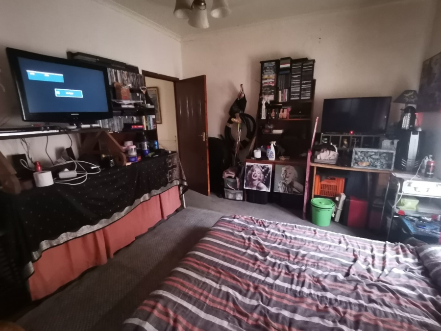 7 Bedroom Property for Sale in Margate KwaZulu-Natal