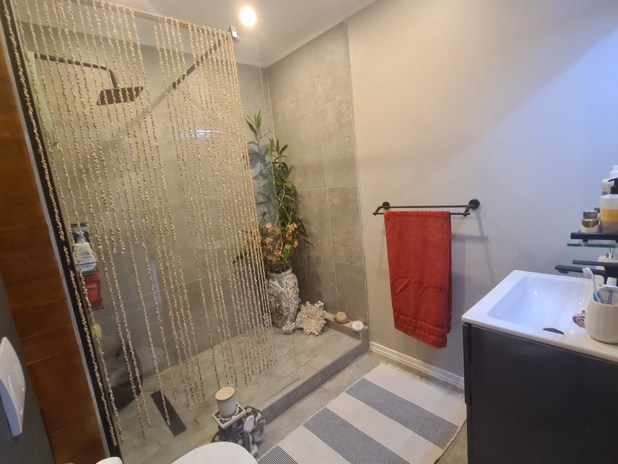 2 Bedroom Property for Sale in Deepdale KwaZulu-Natal