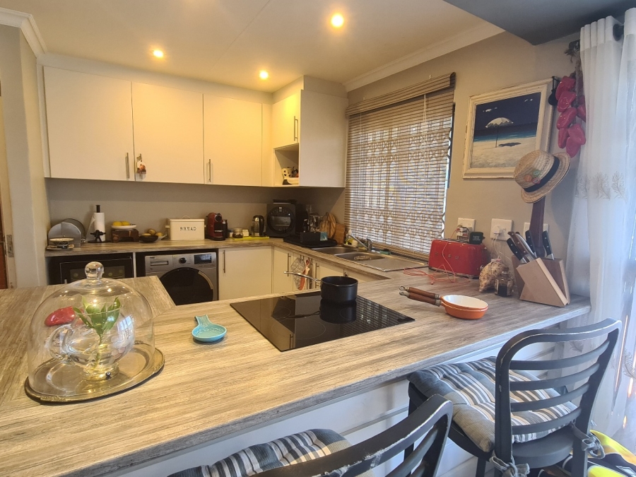 2 Bedroom Property for Sale in Deepdale KwaZulu-Natal