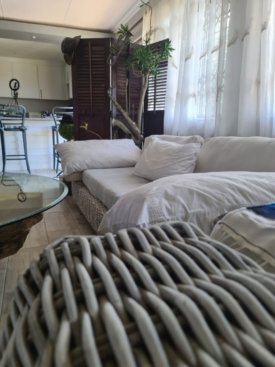 2 Bedroom Property for Sale in Deepdale KwaZulu-Natal