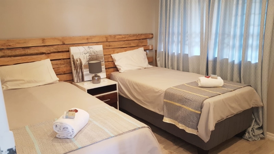 2 Bedroom Property for Sale in Deepdale KwaZulu-Natal