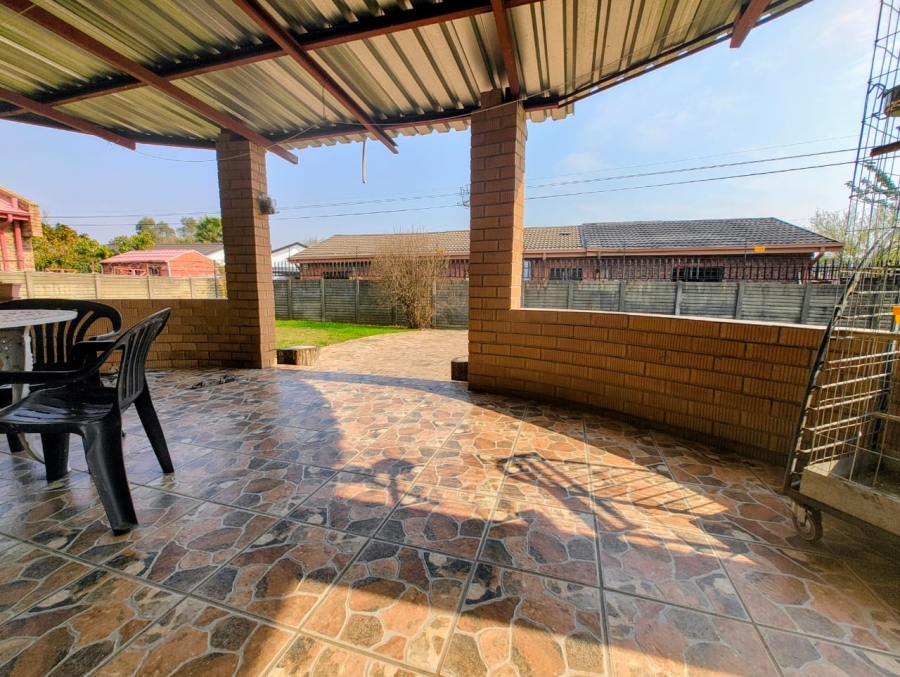  Bedroom Property for Sale in Lennoxton KwaZulu-Natal