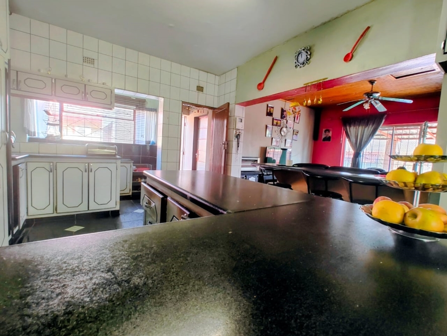  Bedroom Property for Sale in Lennoxton KwaZulu-Natal