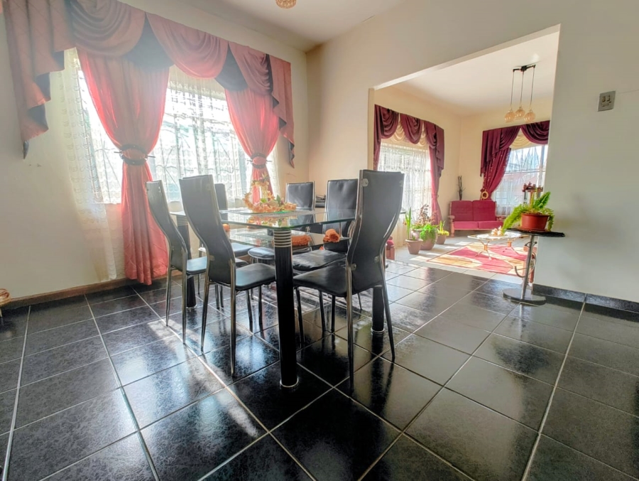  Bedroom Property for Sale in Lennoxton KwaZulu-Natal