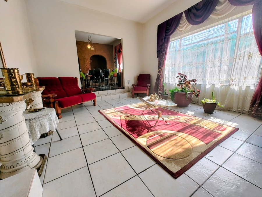  Bedroom Property for Sale in Lennoxton KwaZulu-Natal