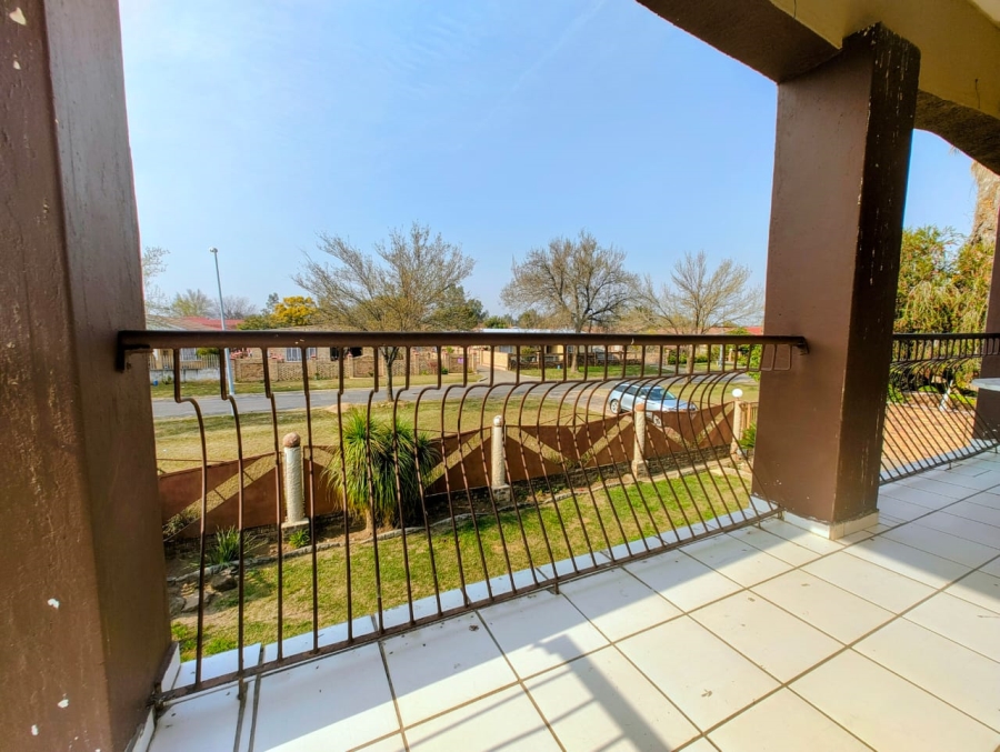  Bedroom Property for Sale in Lennoxton KwaZulu-Natal