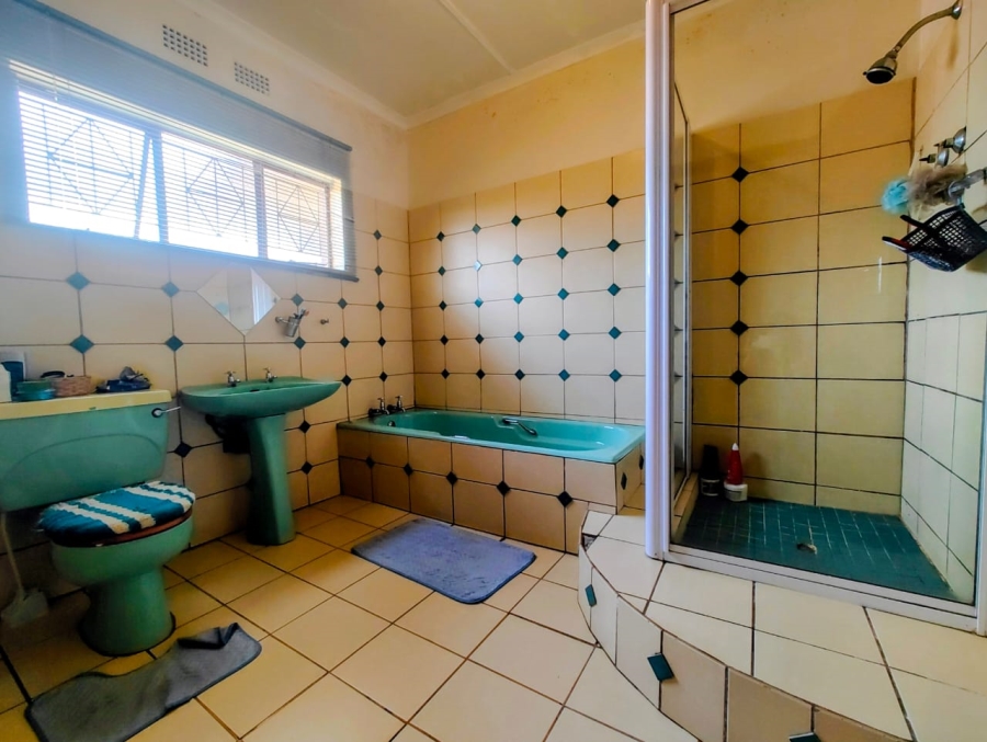  Bedroom Property for Sale in Lennoxton KwaZulu-Natal