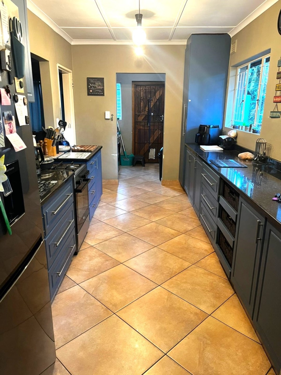 To Let 3 Bedroom Property for Rent in Worlds View KwaZulu-Natal