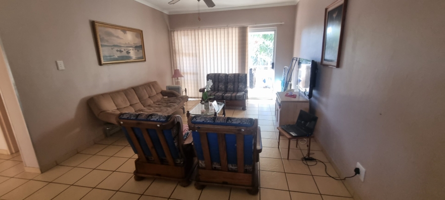 2 Bedroom Property for Sale in St Michaels On Sea KwaZulu-Natal